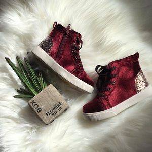 NWOT- Glittered Maggie and Zoe Booties